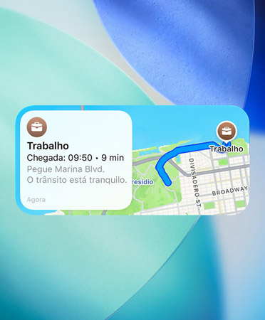 Widget do Mapas mostrando o novo planejador de rotas preferidas, com detalhes de tráfego, horário de chegada e duração do percurso.