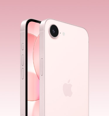 Prednja i stražnja strana iPhonea 17e u blijedo ružičastoj boji, djelomice se vidi zaslon, cijela stražnja strana s Appleovim logotipom i jednom kamerom, na bočnoj strani vidie se tipka postupka, tipka za glasnoću i bočna tipka
