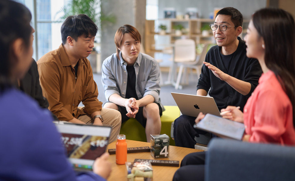Członkowie wszystkich zespołów firmy Saturnbird darzą technologię Apple zaufaniem.