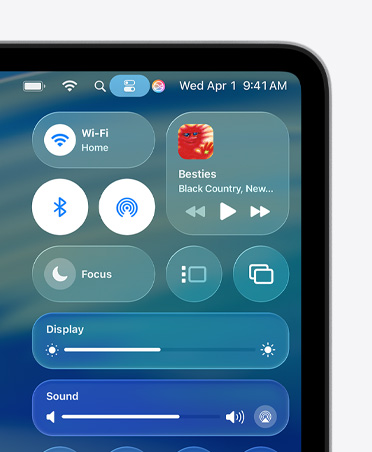 Mac 화면 우측 제어 센터에 Wi-Fi나 Bluetooth 같은 Liquid Glass 사용자 설정 제어 항목이 보입니다